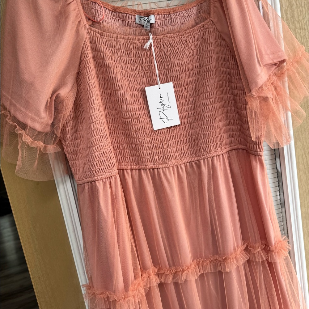 Stunning Polygram Peach Ruffled Dress - Picture 2 of 8